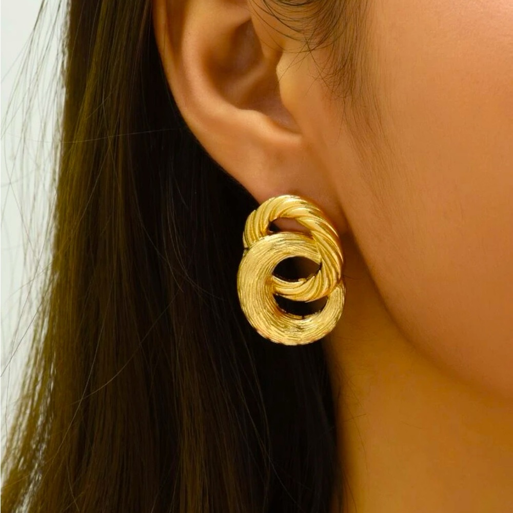 Luxe Interlocking Golden Rope Double Hoop Earrings